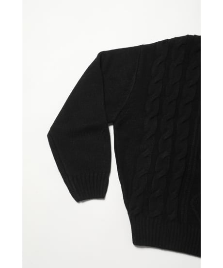Cable sweater / black