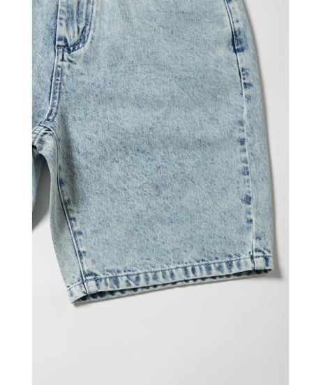 Relaxed denim half pants / acid wash