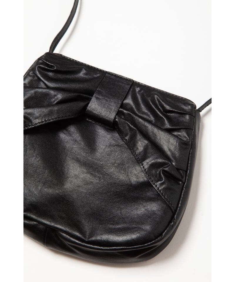 Ribbon leather shoulder bag / black | Tostalgic Ribbon leather shoulder bag / black | Tostalgic