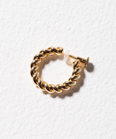 Twisted hoop earring / pierce / gold