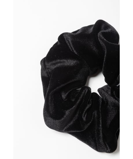 Velour scrunchie / black