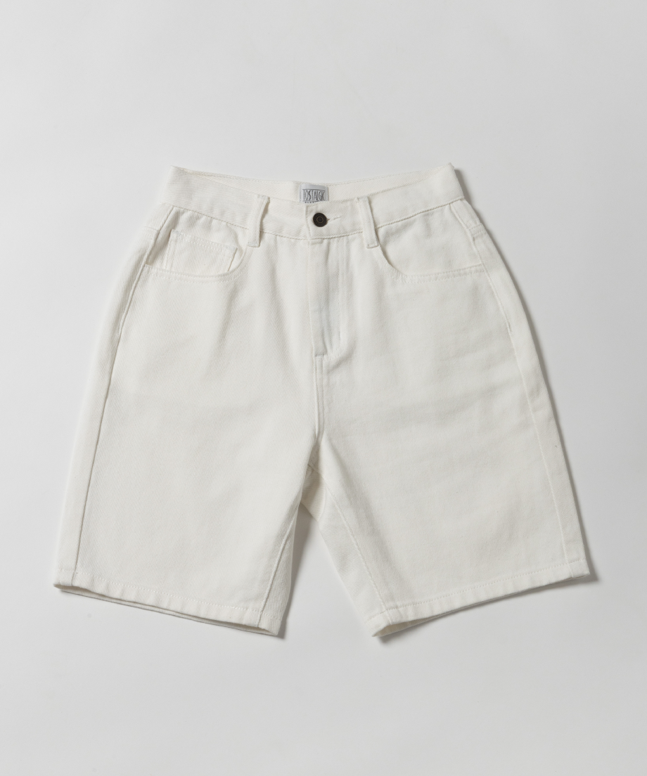 Relaxed denim half pants / white | Tostalgic Cl