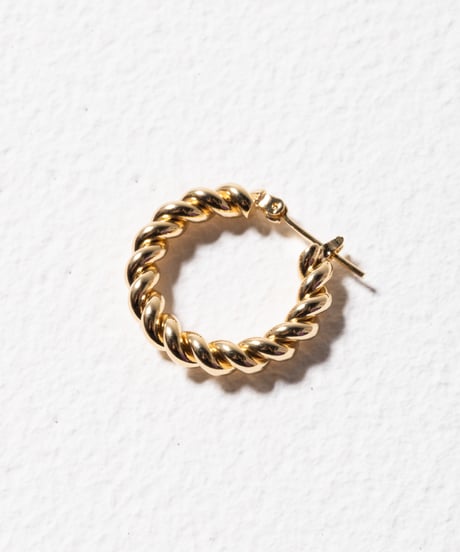 Twisted hoop earring / pierce / gold
