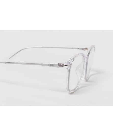 Clear glasses / clear