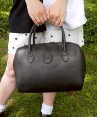 Leather boston bag / black