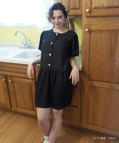 Square buttons dress / black