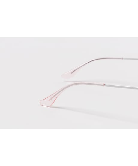 Clear glasses / pink