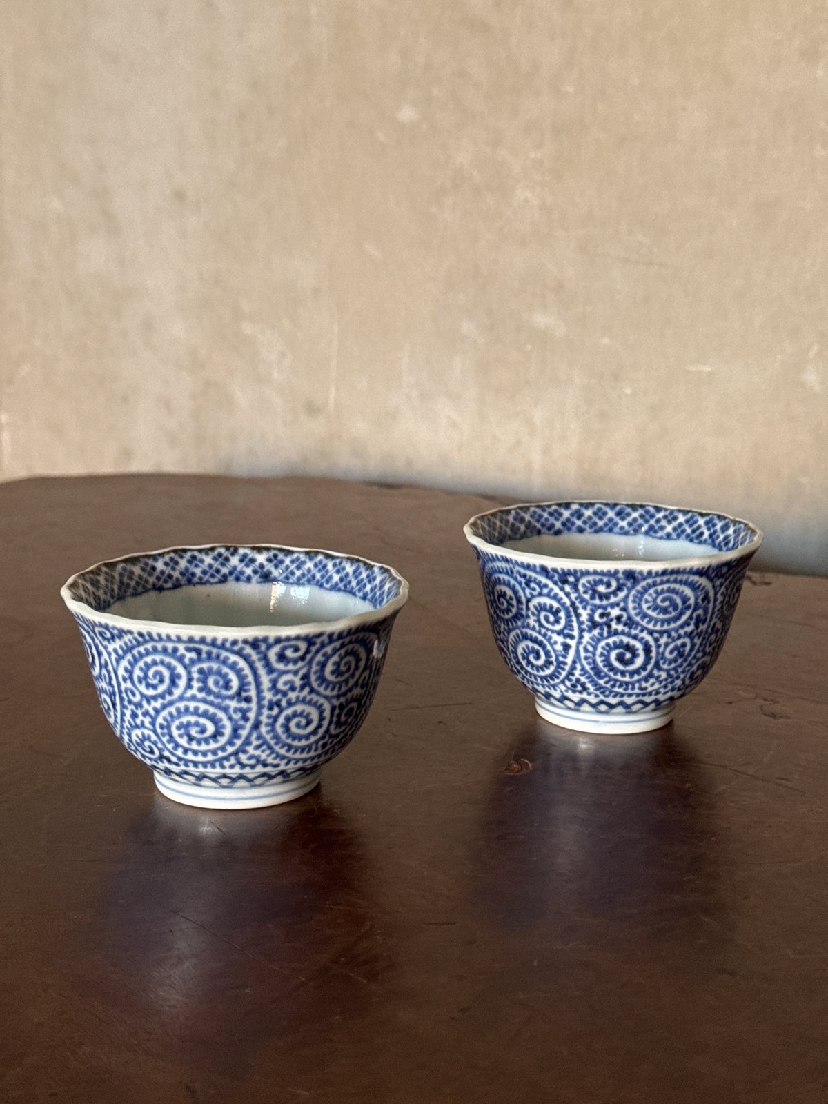 古伊万里 染付蛸唐草文 輪花向付 2客セット | Kaikaroman ONLINE STORE