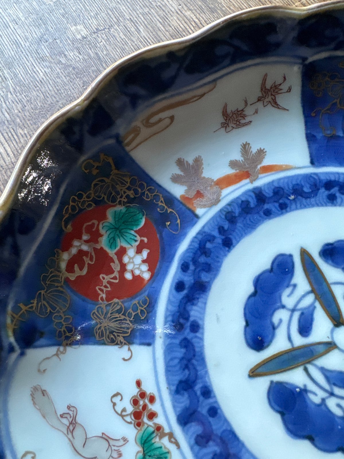 古伊万里 染錦葡萄栗鼠文 輪花七寸皿 1枚 | Kaikaroman ONLINE STORE