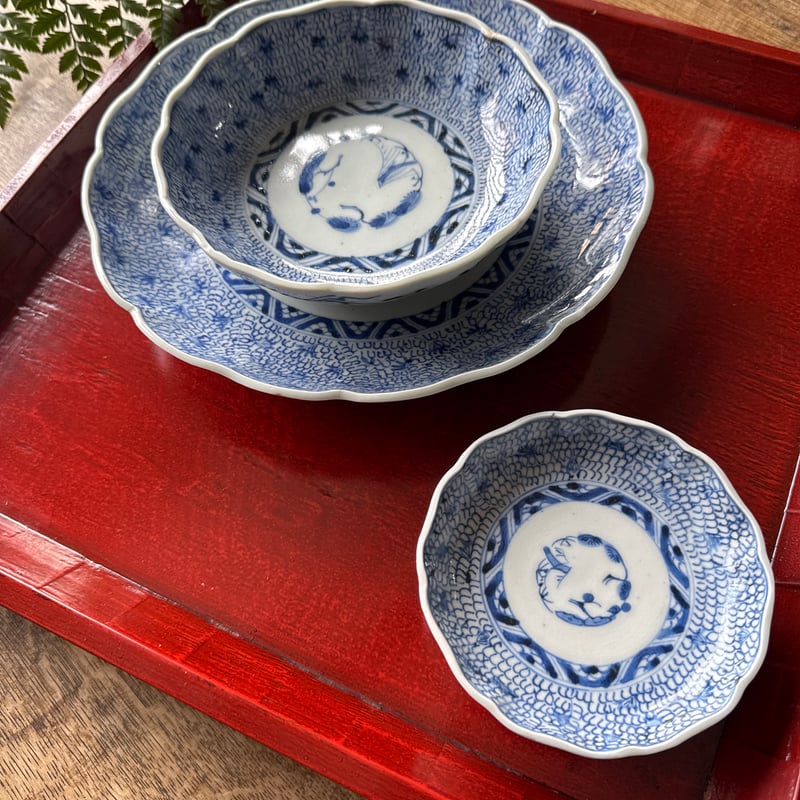 ♦江戸時代 1700年 古伊万里 染付 花唐草 龍紋様 輪花大皿 干支飾り縁起物 古伊万里 染付微塵唐草文 輪花七寸皿 1枚 | Kaikaroman ONLINE STORE