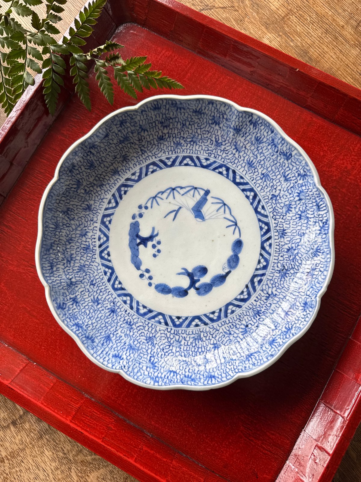 古伊万里　染付微塵唐草文輪花皿　７枚　直径18.6cm　江戸時代 古伊万里 染付微塵唐草文 輪花七寸皿 1枚 | Kaikaroman ONLINE STORE