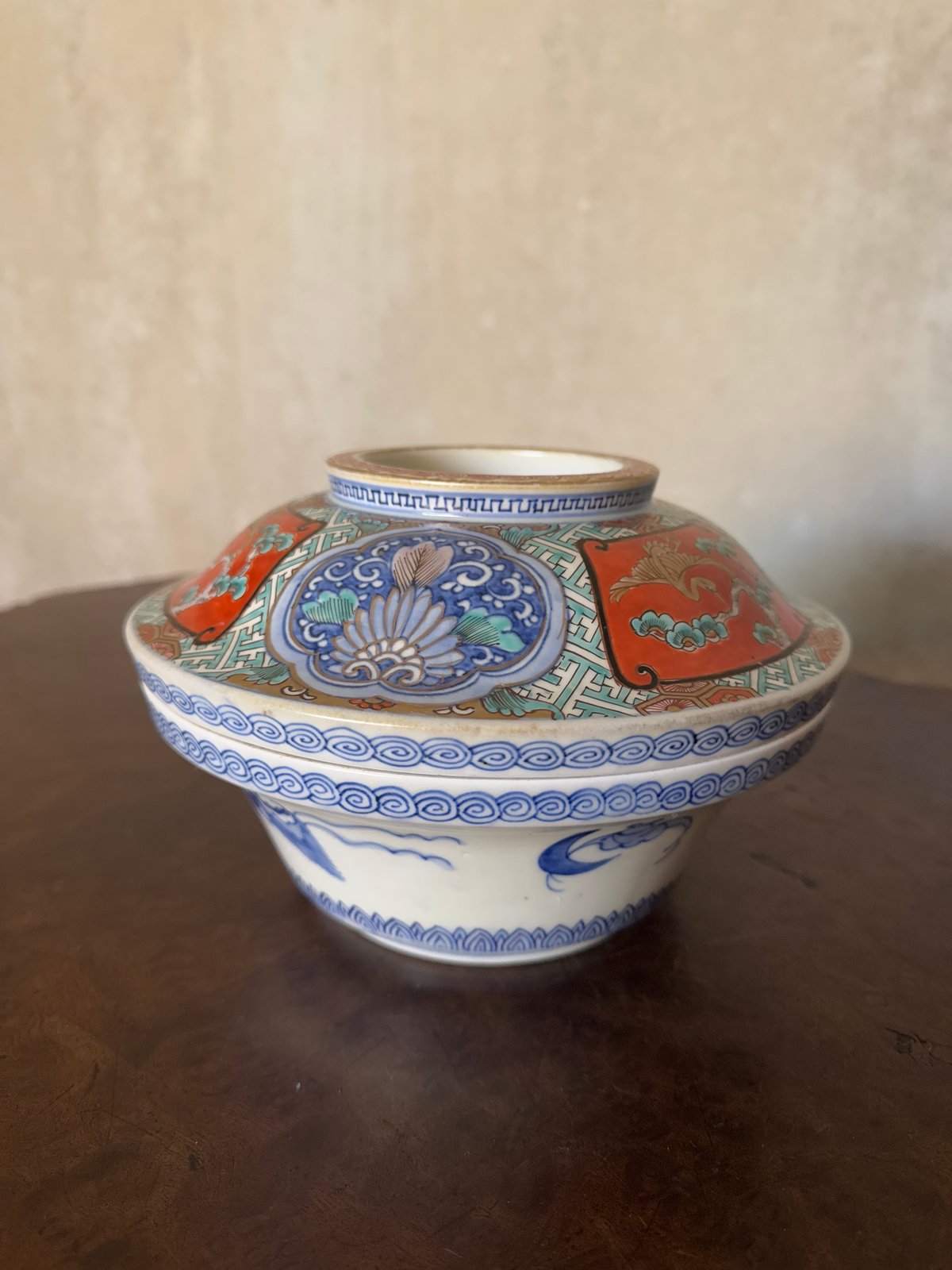 古伊万里 錦手寿字窓絵松鶴吉祥文 喰籠/蓋物 | Kaikaroman ONLINE STORE