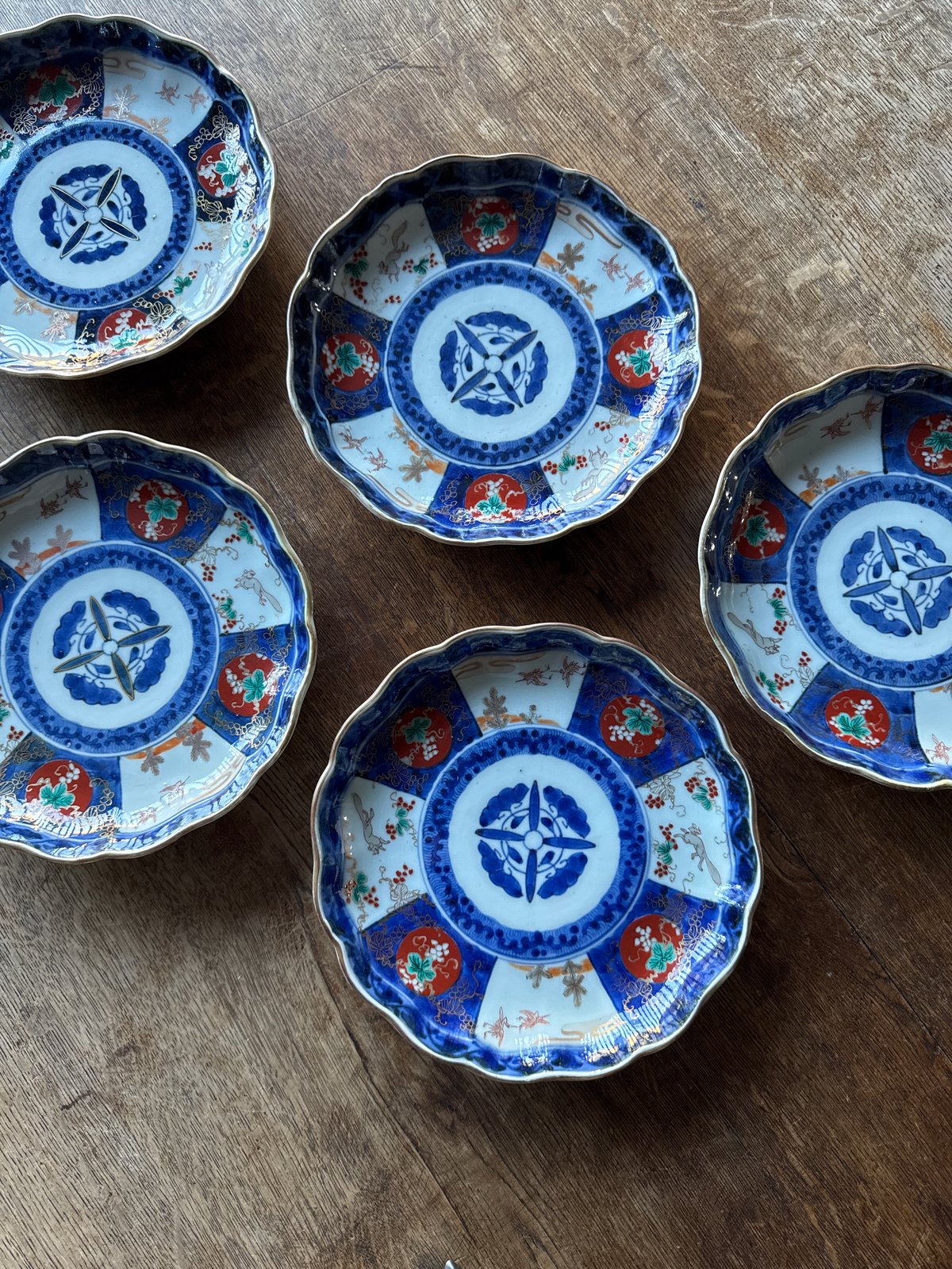 古伊万里 染錦葡萄栗鼠文 輪花七寸皿 1枚 | Kaikaroman ONLINE STORE