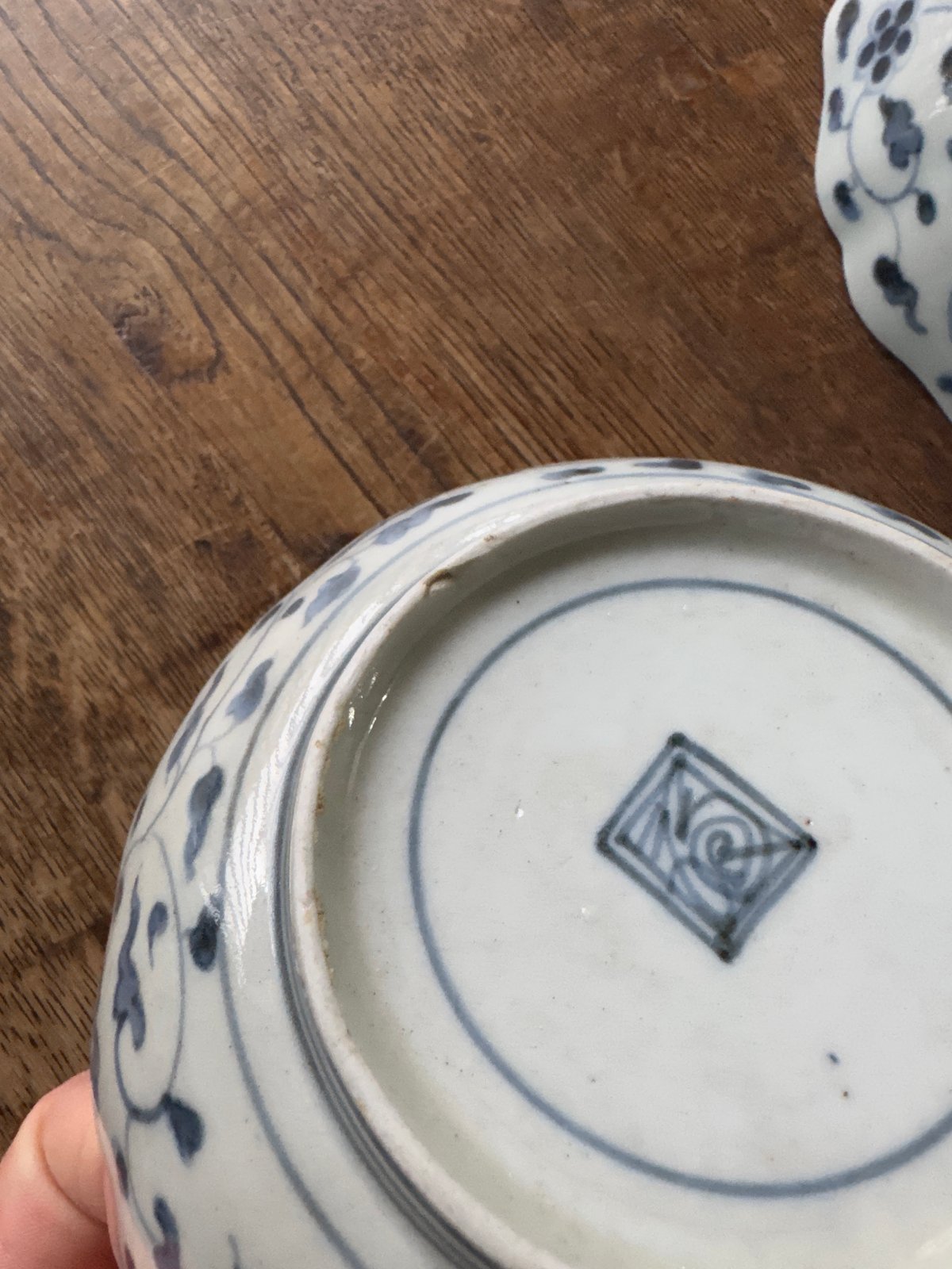 極美品 古伊万里 輪花皿 渦福 染付 江戸期 梅竹松 骨董古道具 古伊万里 染付松竹梅文 輪花膾皿 渦福銘 2客セット | Kaikaroman