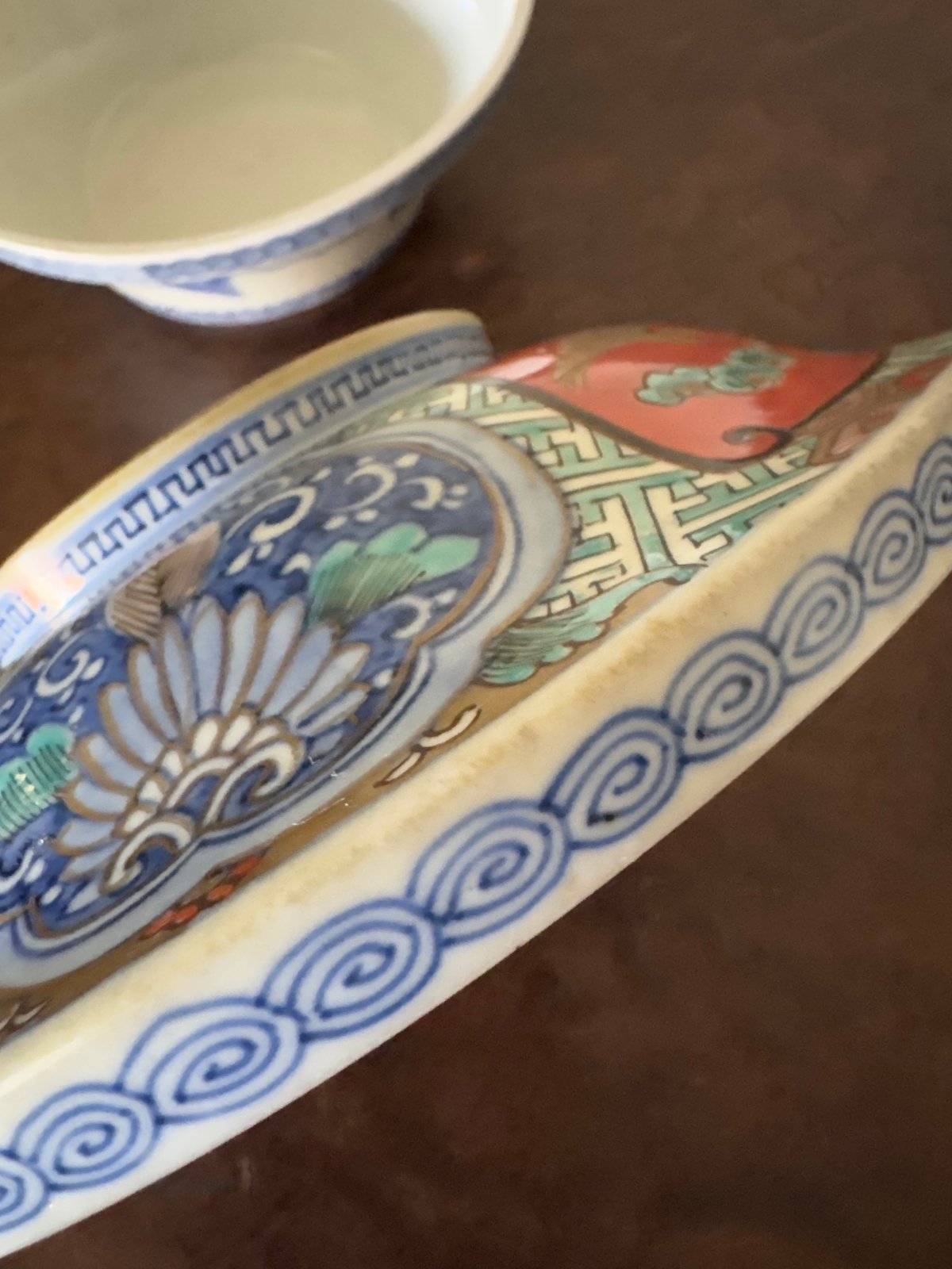 古伊万里 錦手寿字窓絵松鶴吉祥文 喰籠/蓋物 | Kaikaroman ONLINE STORE