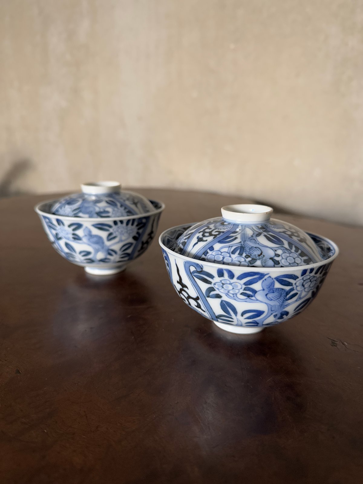 平戸焼　古平戸　染付 花鳥文煎茶碗　3客　氷裂花文蓋碗　まとめて　C　R6872 平戸三河内焼「嘉久房」窯 染付花鳥文蓋茶碗 2客 | Kaikaroman ONLINE