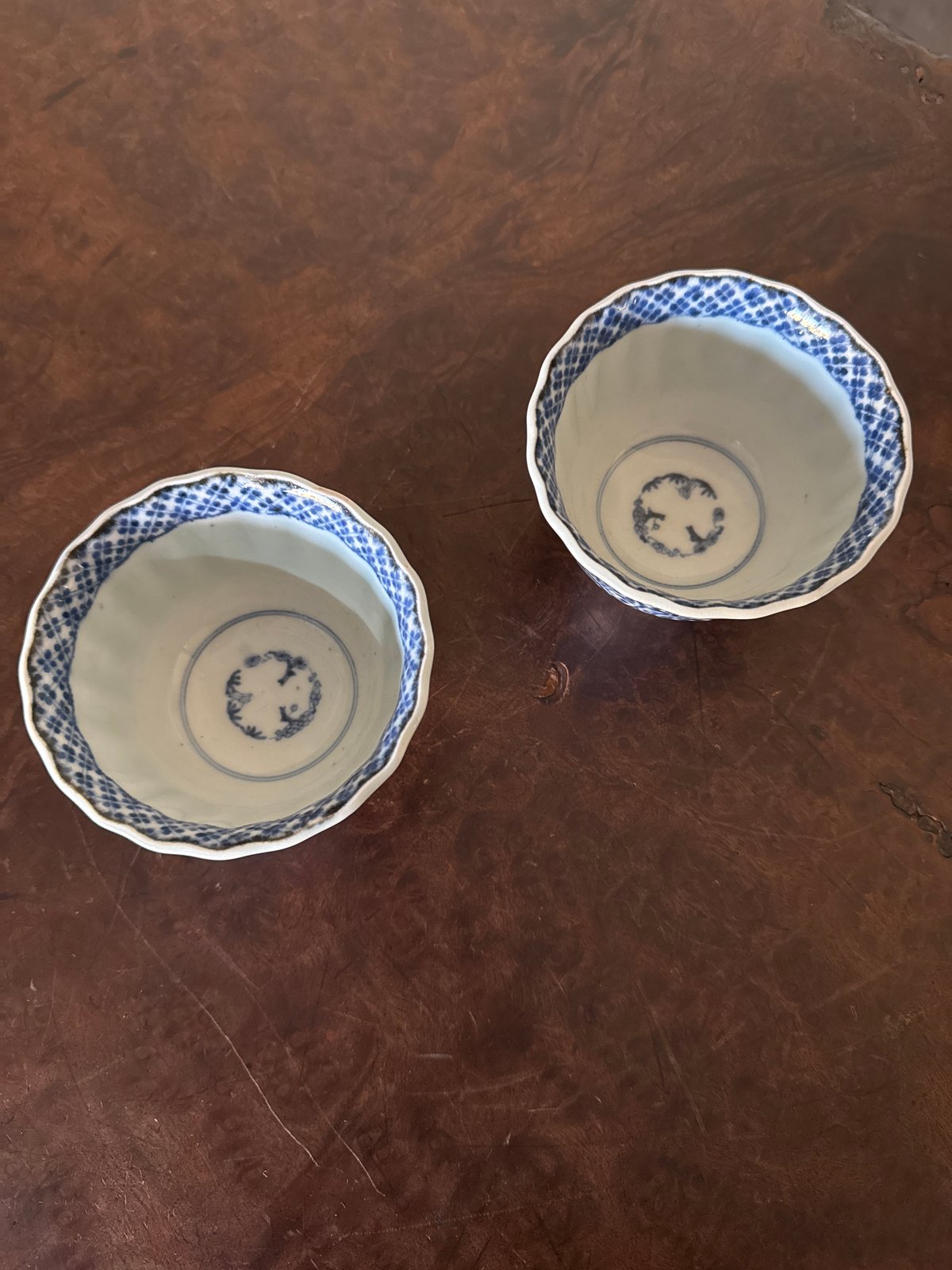 古伊万里 染付蛸唐草文 輪花向付 2客セット | Kaikaroman ONLINE STORE