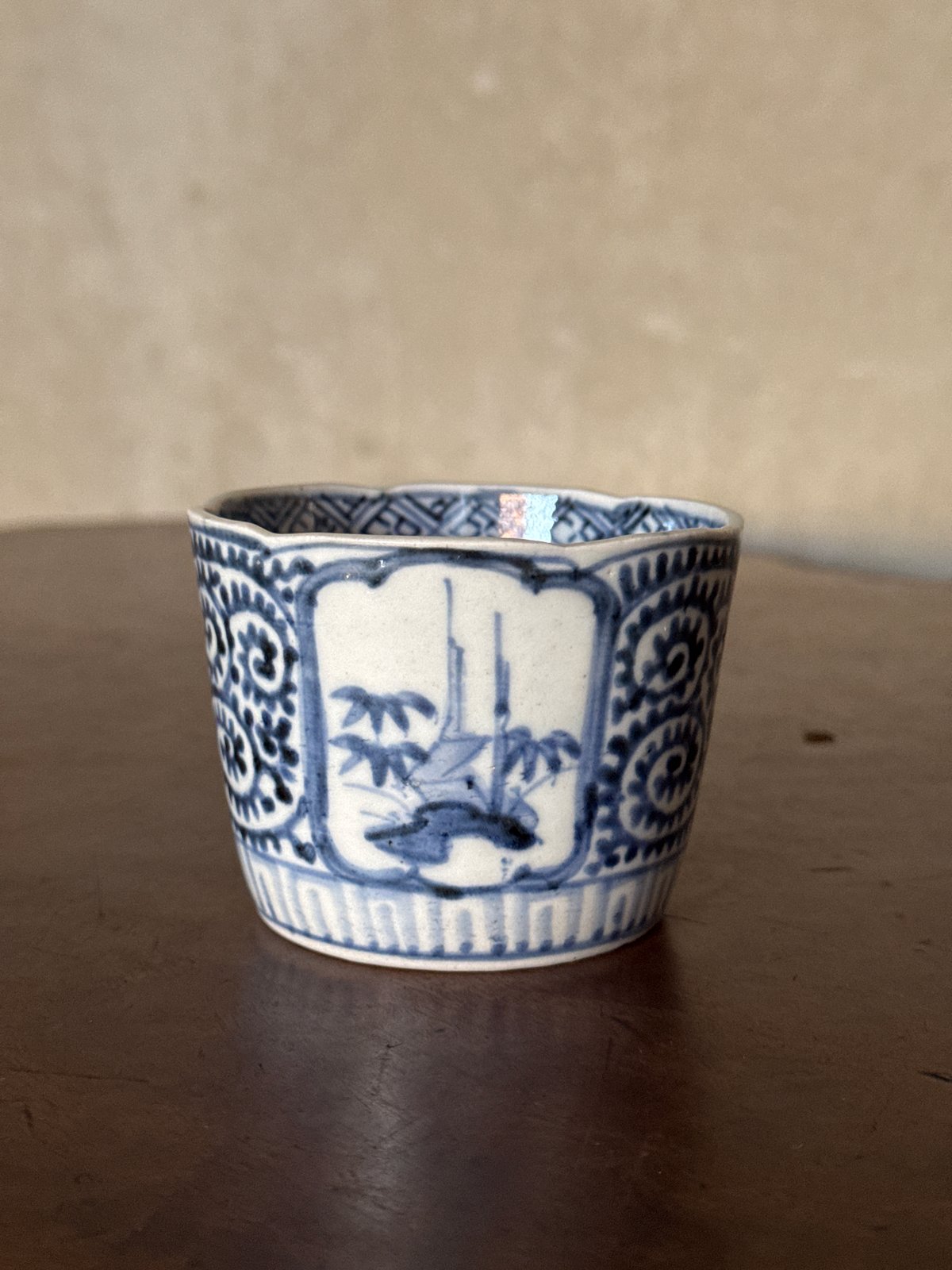 蓋物　蛸唐草　染付　松竹梅　古伊万里　訳あり 古伊万里 染付蛸唐草窓絵松竹梅文 そば猪口 1客 | Kaikaroman ONLINE STORE