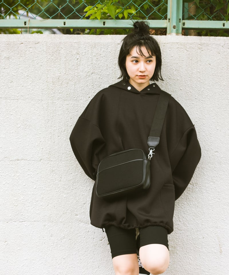 【23AW】MARK&LONA オーバーサイズフーディー ブラック MinoriTY】もちもちポンチ素材立体フードオーバーサイズパーカー