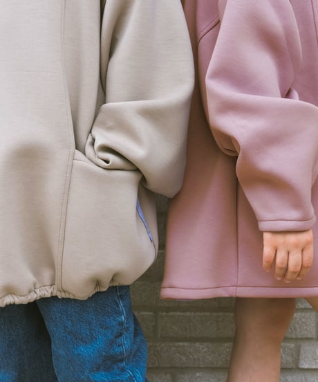 KIDS FLARE OVERSIZED HOODIE／キッズフレアオーバーサイズフーディー ［TAG23A-015K］