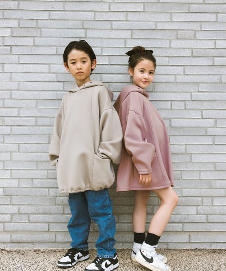 KIDS FLARE OVERSIZED HOODIE／キッズフレアオーバーサイズフーディー ［TAG23A-015K］