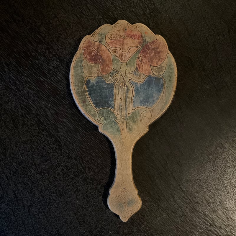 アール・・ヌーヴォーの手鏡 | 書架の周辺