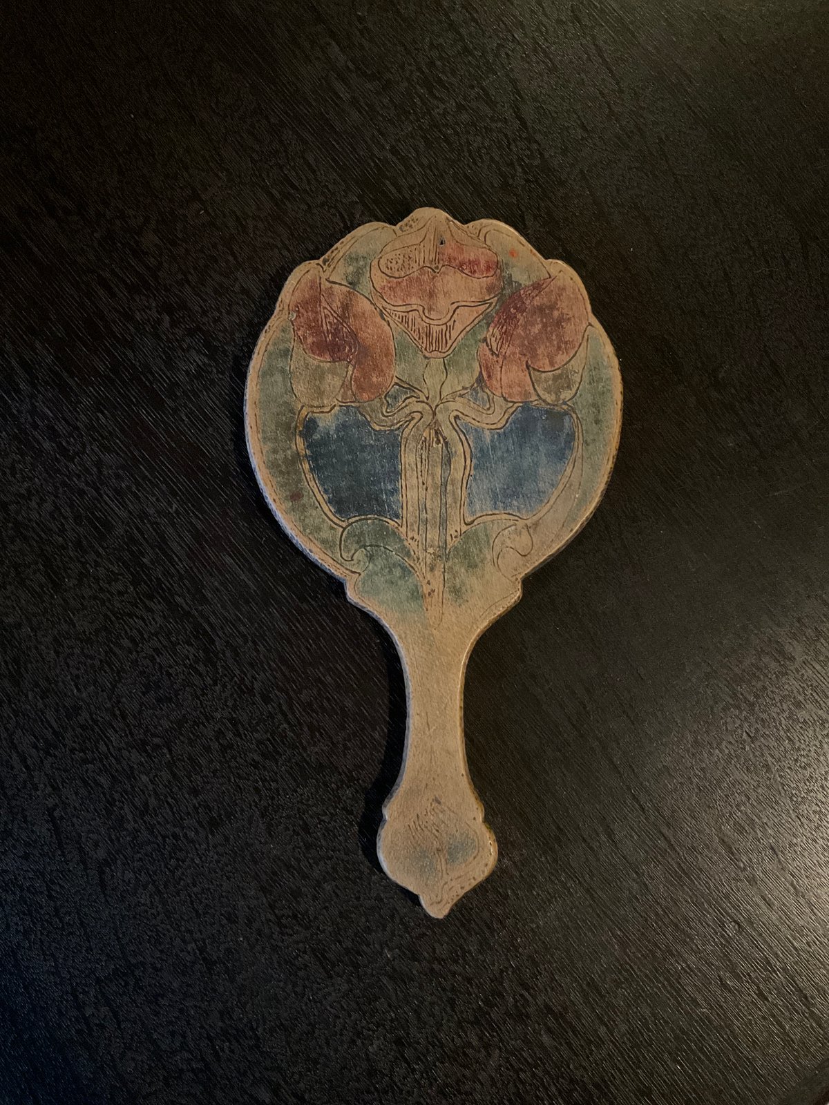 アール・・ヌーヴォーの手鏡 | 書架の周辺