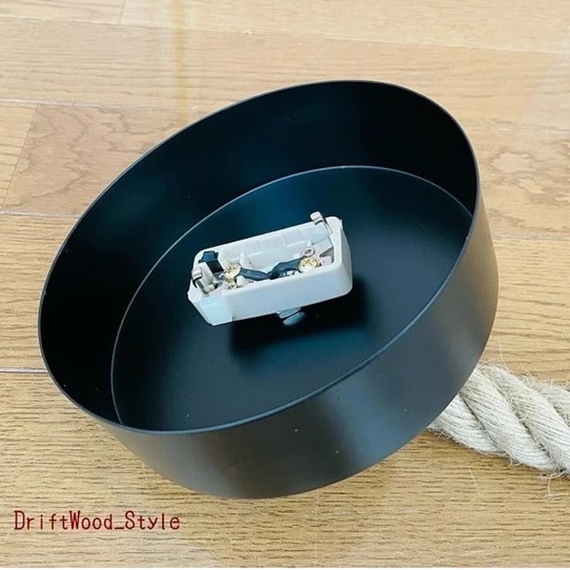 流木インテリア 斑模様の太い天然流木のシーリングライト ペンダント