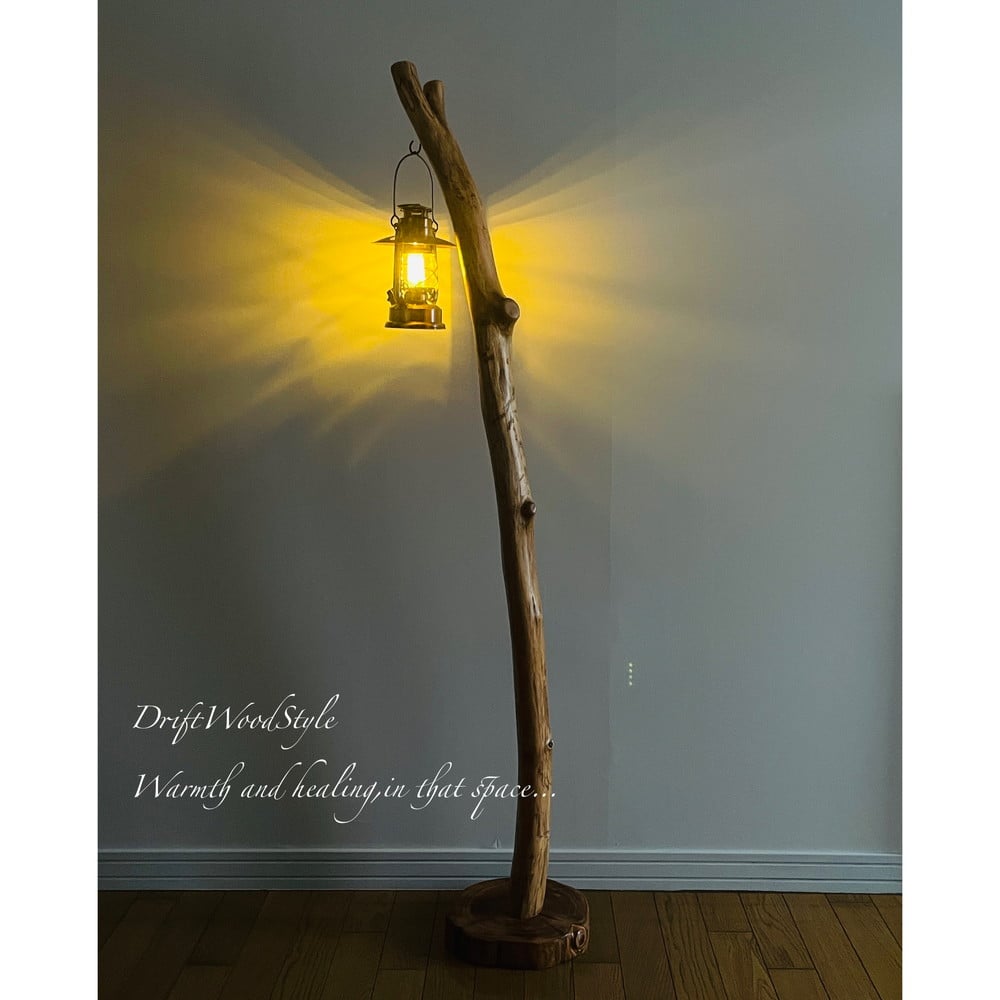 流木インテリア 天然流木のランプスタンド 置物 北欧 照明 ランタン N92 流木インテリア 芸術的にうねる枝の流木スタンド ランタンやエア
