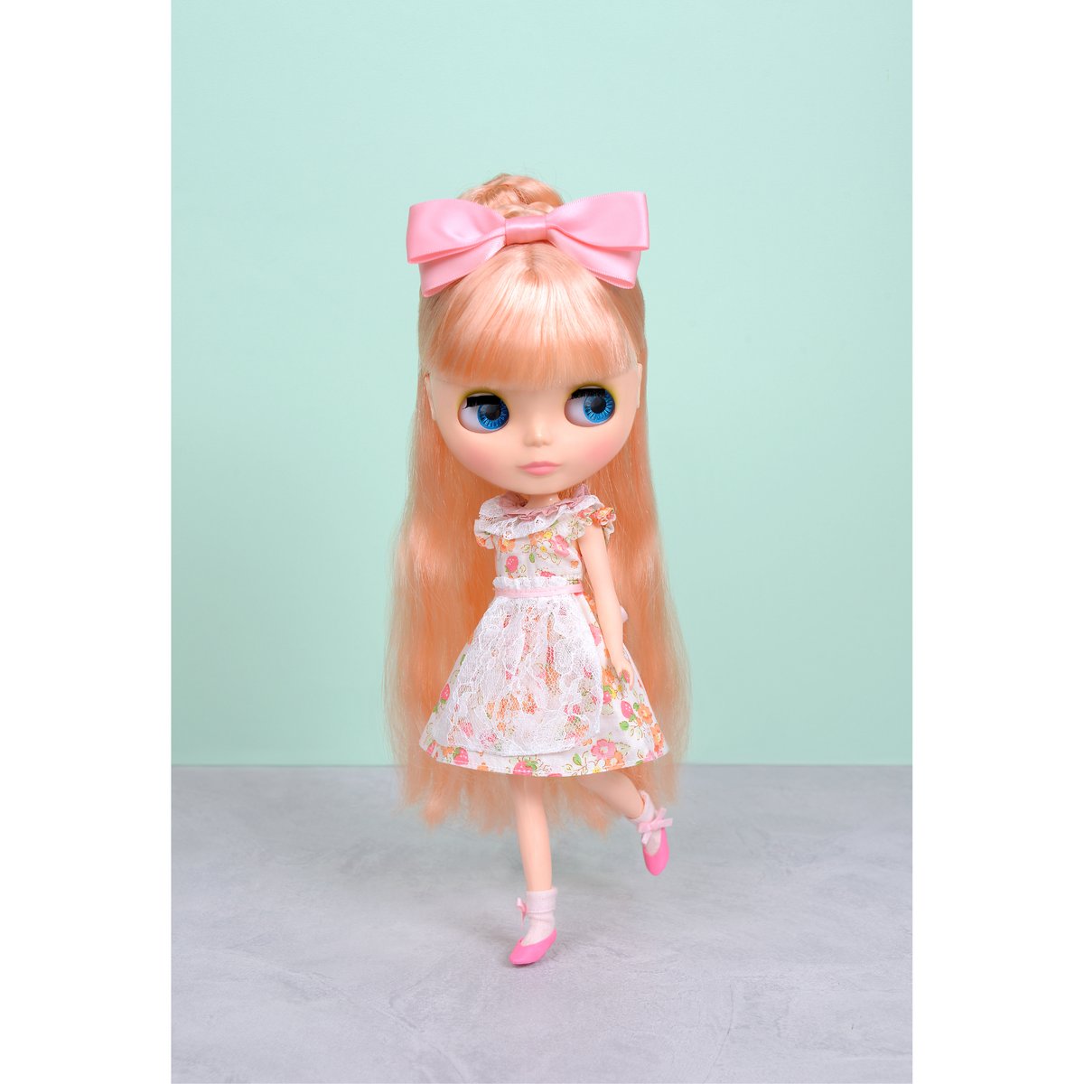 レースエプロン付きワンピースセット ピンク for 22cm dolls Dear Darli
