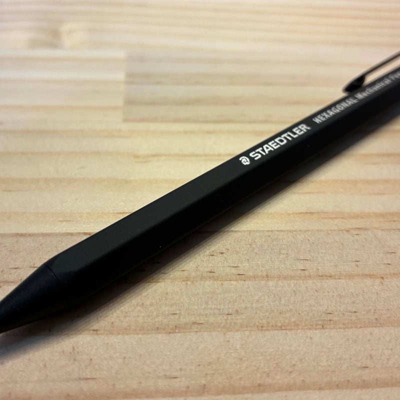 STAEDTLER HEXAGONAL クリーンブラック 925-77 | ナカヤス文具店公