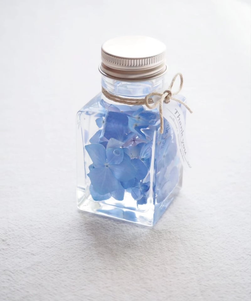 青色紫陽花の固まるハーバリウム | zelkova's aroma garden