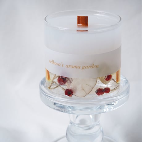 ルナリアと野ばらの実 木芯アロマキャンドル