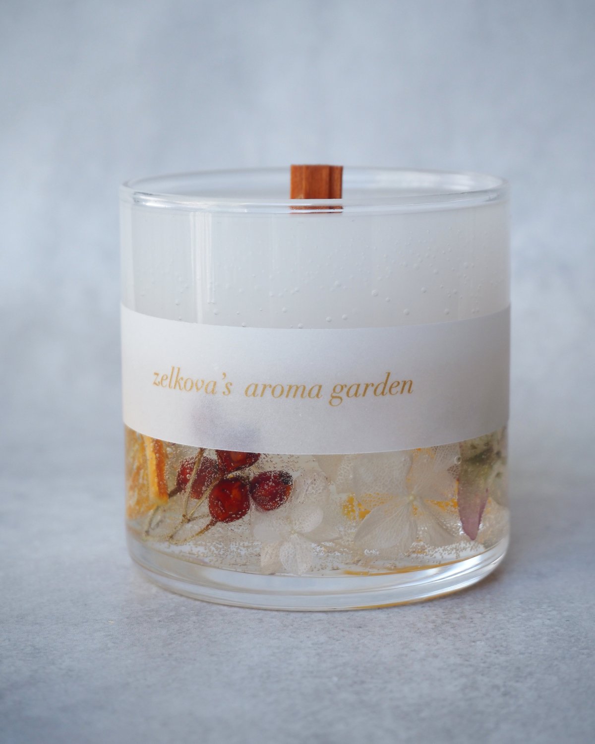 野ばらの実の木芯アロマキャンドル | zelkova's aroma garden