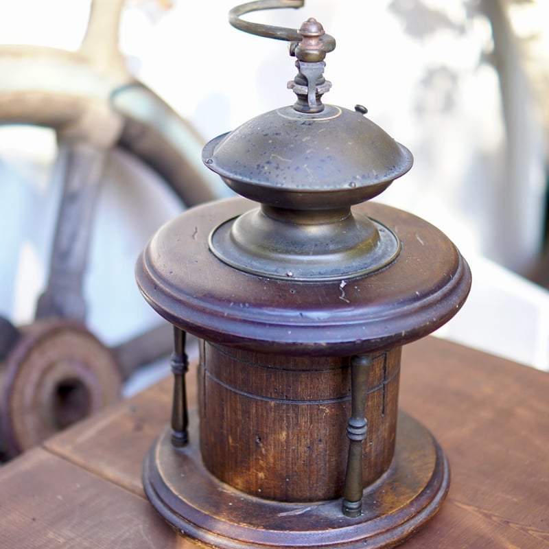 イタリア製 重厚な作りの高級コーヒーミル | 4BEANS COFFEE ROASTERS