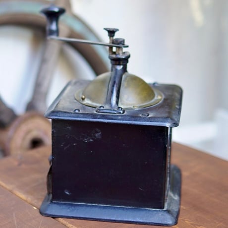 1880's　CROWN No.1 Coffee Mill（made by Landers,Frary & Clark)