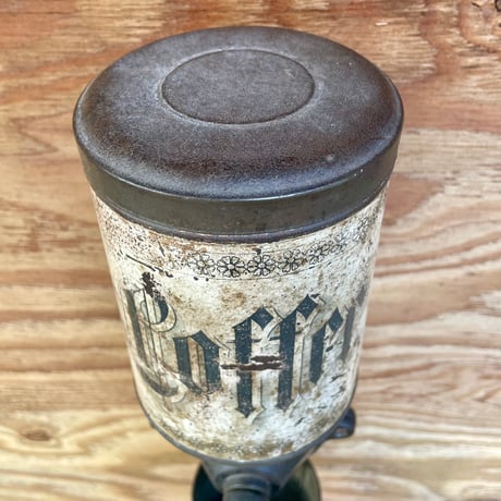 1900's　雰囲気のあるブリキ缶タイプの壁掛けミル