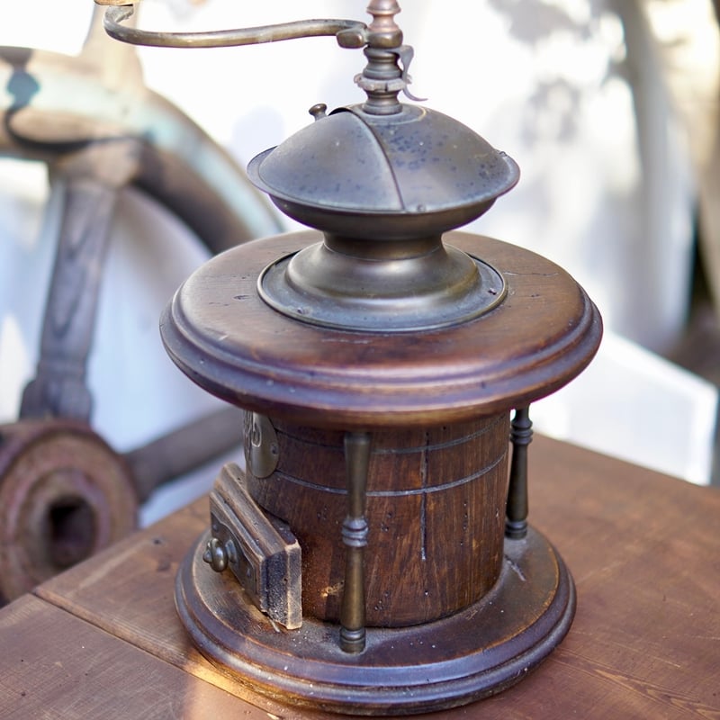 イタリア製 重厚な作りの高級コーヒーミル | 4BEANS COFFEE ROASTERS