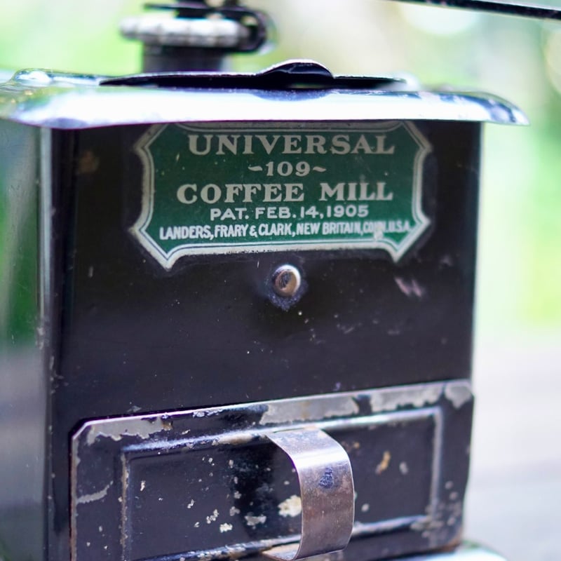 1900's UNIVERSAL No.109 Coffee Mill(Simmons Ha 1900's UNIVERSAL No.109 Coffee Mill(Simmons Ha