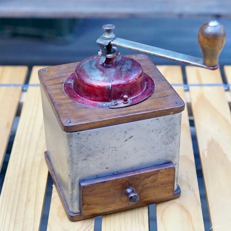 フランス製、GRULET社 金属製のコーヒーミル | 4BEANS COFFEE ROASTERS