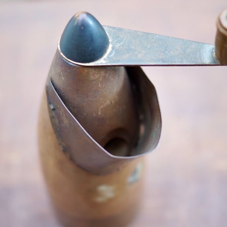 希少な木製のCoffee Pot 型 ハンドコーヒーミル