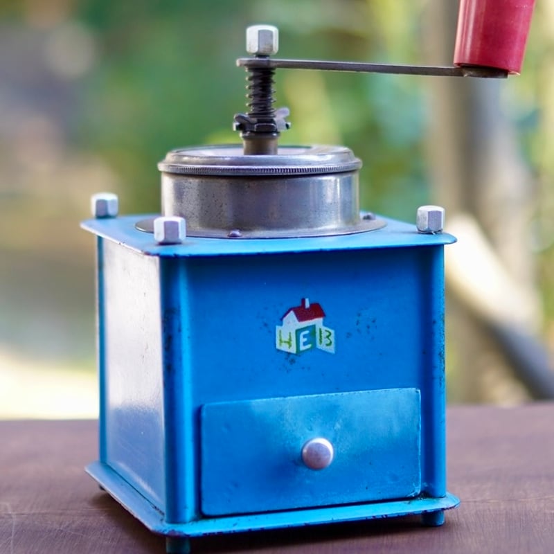 ハンガリー製 希少な HEB社製造の水色の美しいコーヒーミル | 4BEANS