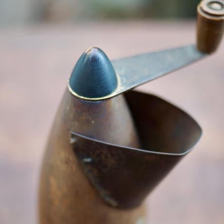 希少な木製のCoffee Pot 型 ハンドコーヒーミル