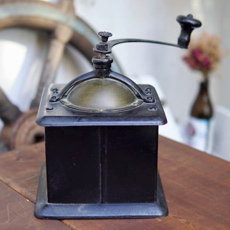 1880's　CROWN No.1 Coffee Mill（made by Landers,Frary & Clark)