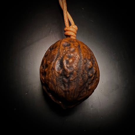 胡桃のお護り【内月】