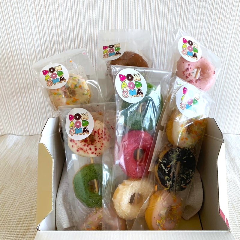 パーティやお手土産に】FAMILYボックスドーナツ（3ピース x 6本