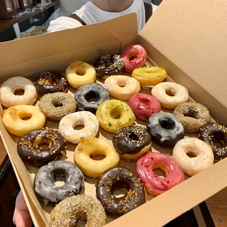 DONADONA Donuts STORE