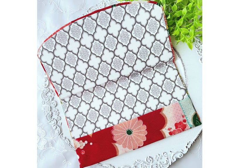 一点もの」華やぎ赤和柄ふくさ｜ちりめん×お花モチーフ【B】 | NOBLE