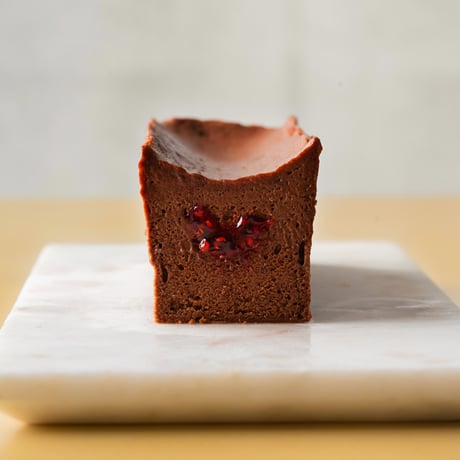 Nuaje チョコレートケーキ