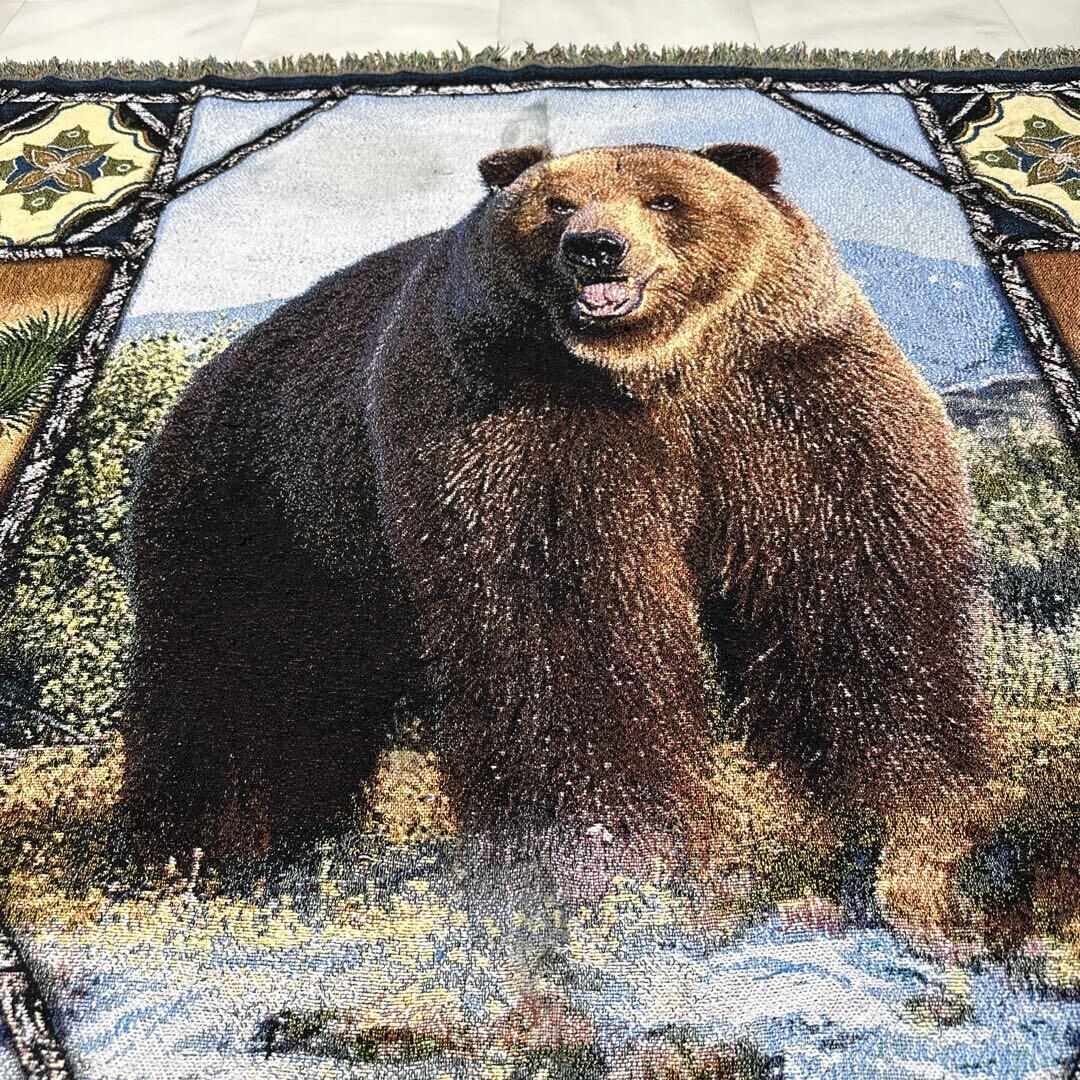 クマ　大熊　マルチカバー　テーブルクロス　ソファーカバー　ラグ　138x120